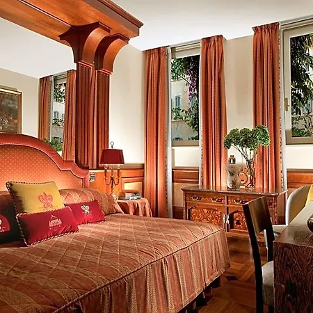 Raphael - Relais & Chateaux 5* Róma