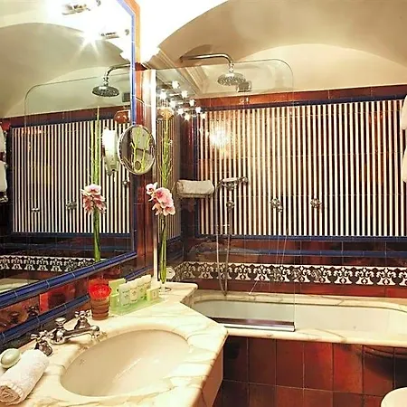 فندق Raphael - Relais & Chateaux 5*