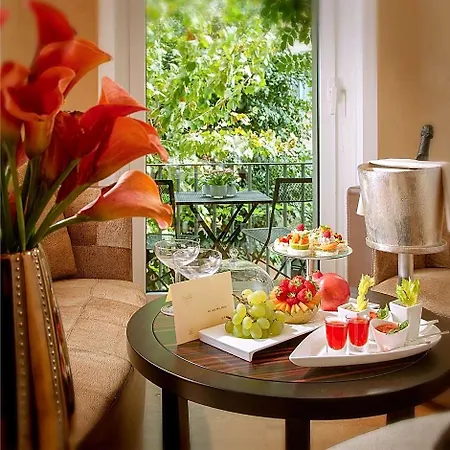 Raphael - Relais & Chateaux روما