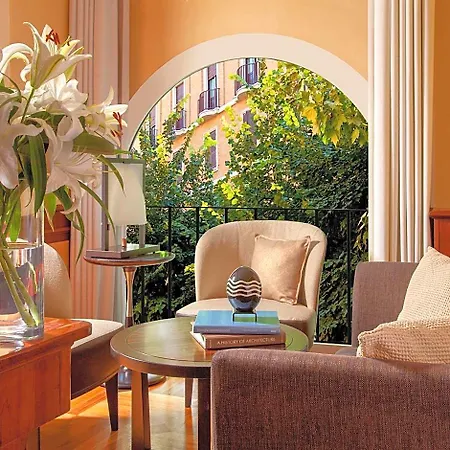 Raphael - Relais & Chateaux 5* 罗马