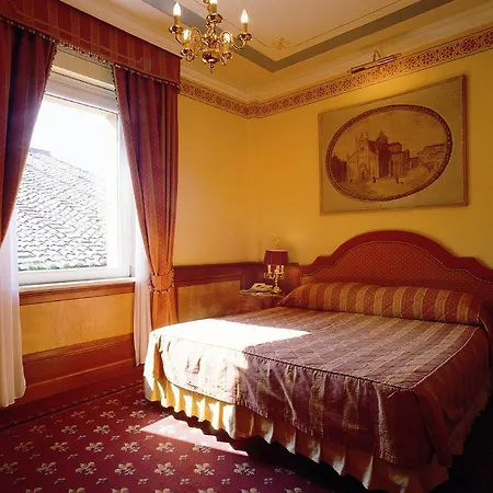 Szálloda Raphael - Relais & Chateaux Róma