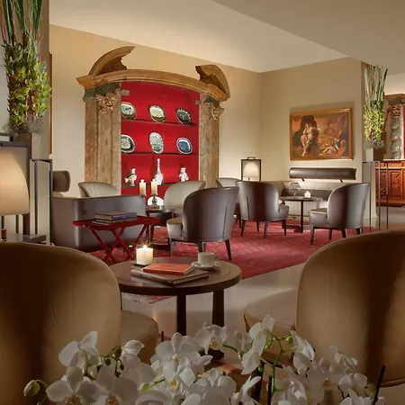 Hotel Raphael - Relais & Chateaux Řím