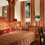 Raphael - Relais & Chateaux 5* روما