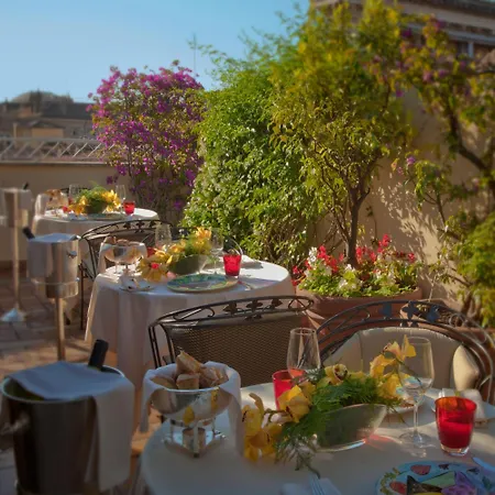 Raphael - Relais & Chateaux Szálloda Róma