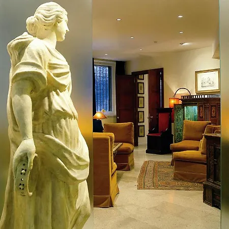 Raphael - Relais & Chateaux Szálloda 5*