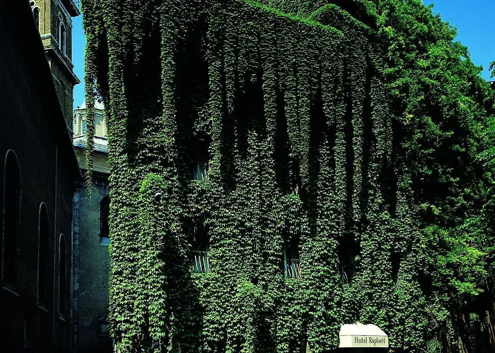 Hotel Raphael - Relais & Chateaux